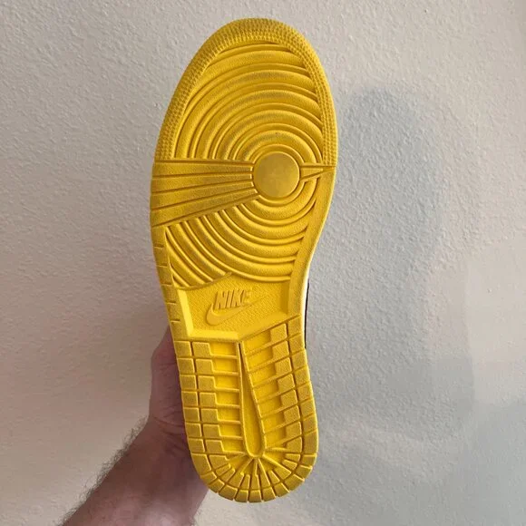 $3 START!! JOIN LIVE!! Air Jordan 1 Mid Se Fearless Maison Chateau Rouge Size 11 - Picture 2 of 6